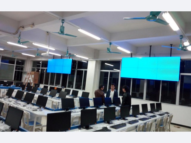 财经学院--电教室-49寸--2X3